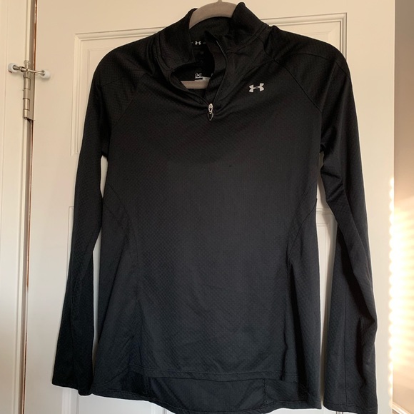 Under Armour Tops - Under Armour long sleeve 1/4 zip top